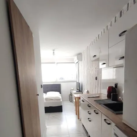 Апартаменти Aparttrans Old Town *